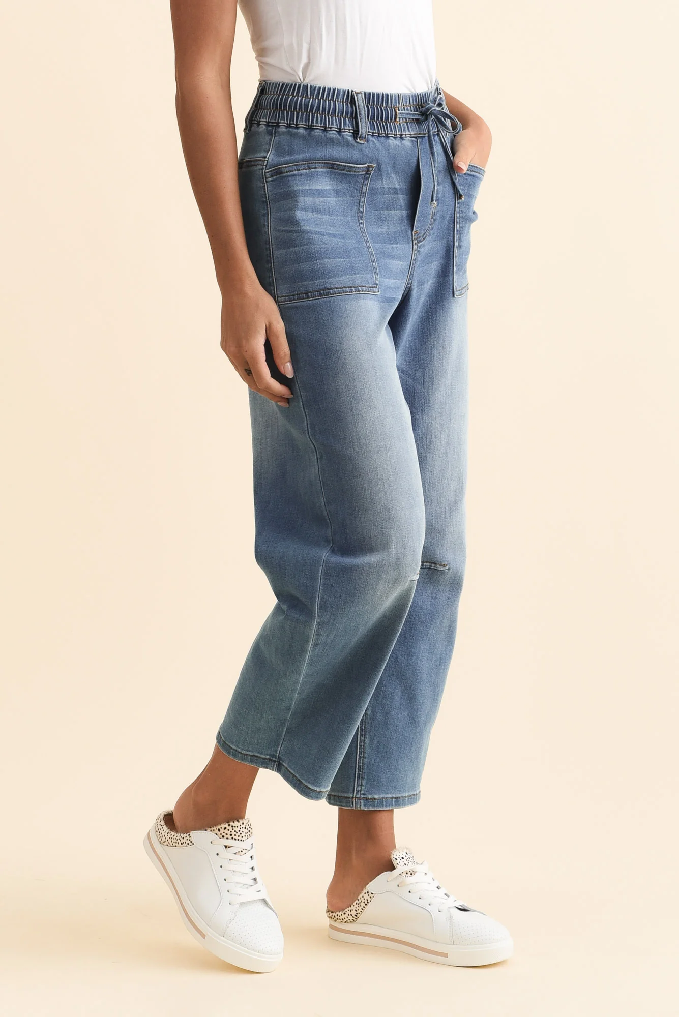 BB Barrel Blue Jeans - Image 5