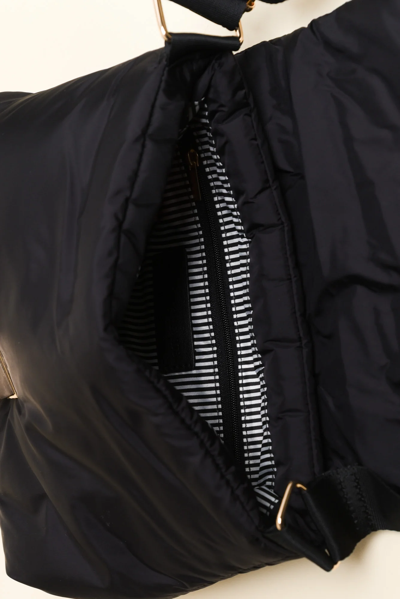 Casa Black Puffer Crossbody Bag - Image 3