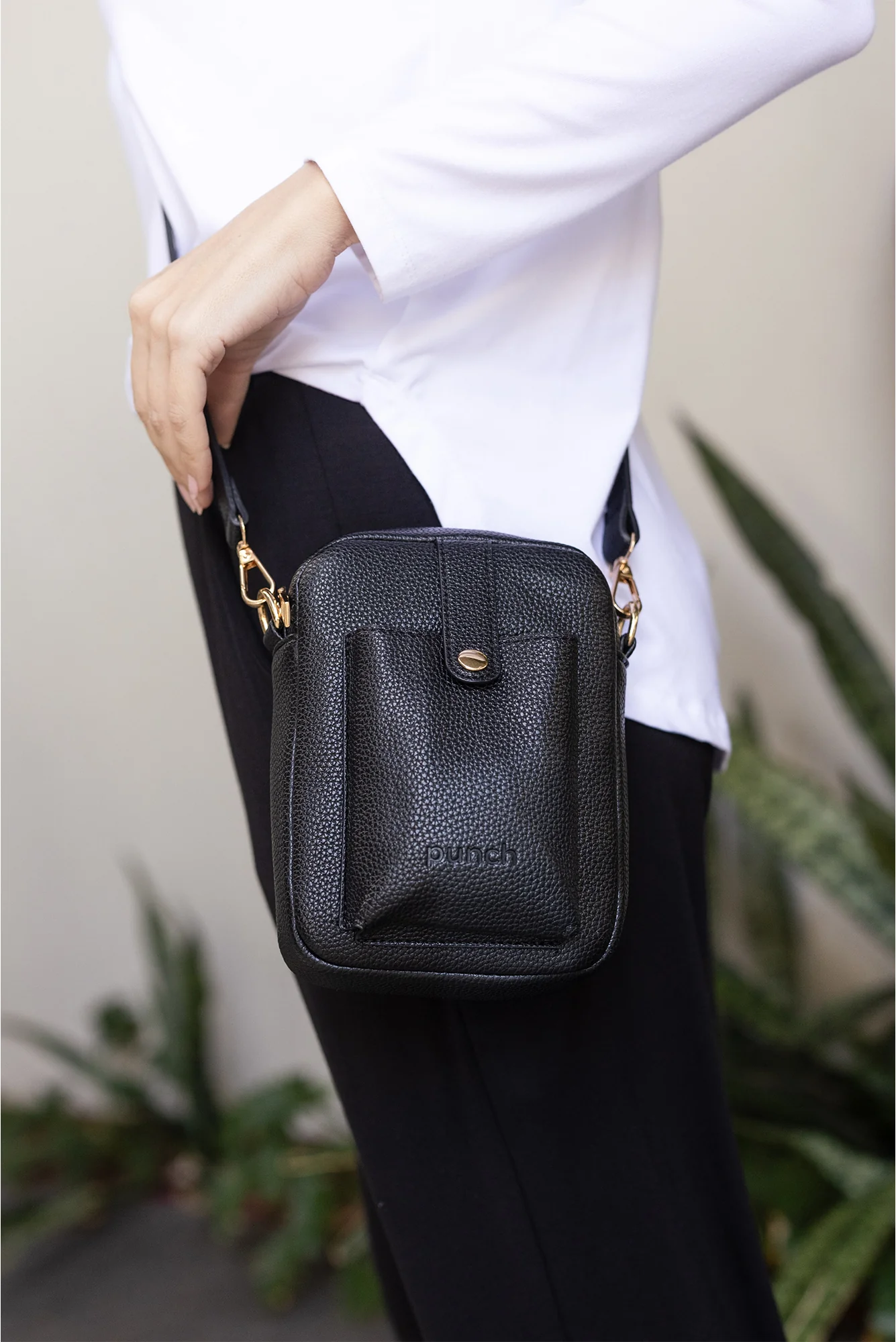 Charlie Black Crossbody Bag