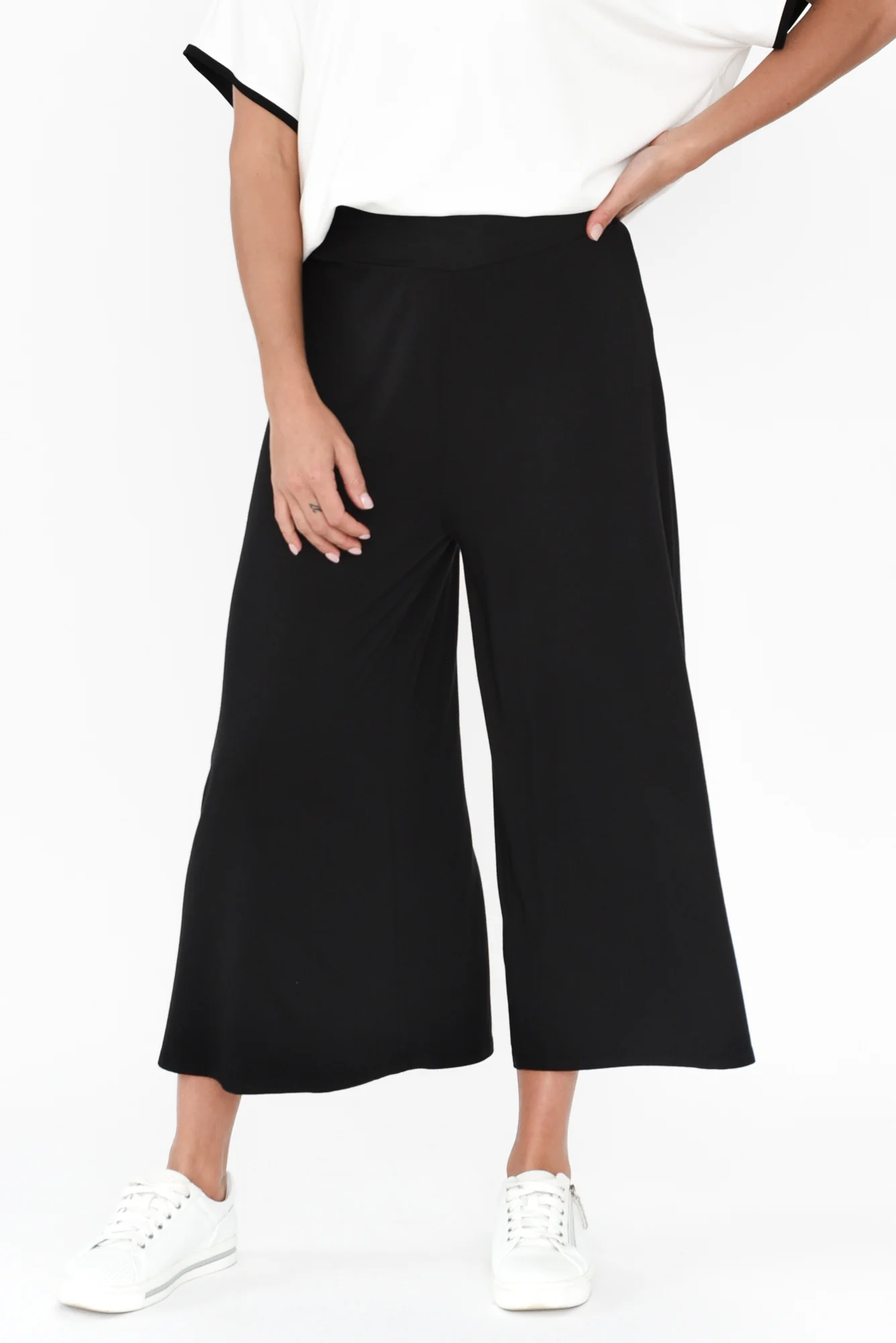 Crystal Black Cropped Pants