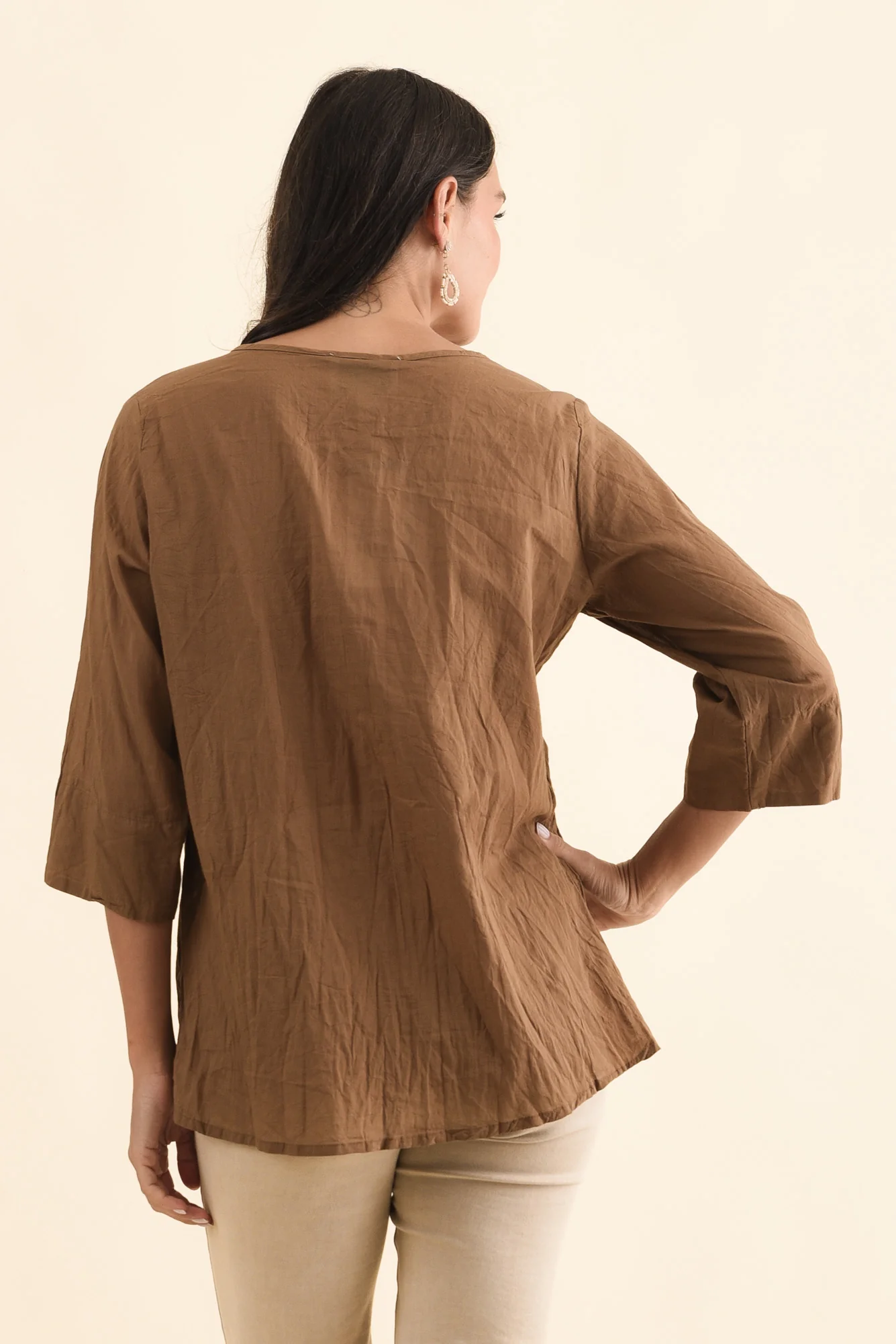 Fia Mocha Sleeved Crinkle Cotton Top - Image 4
