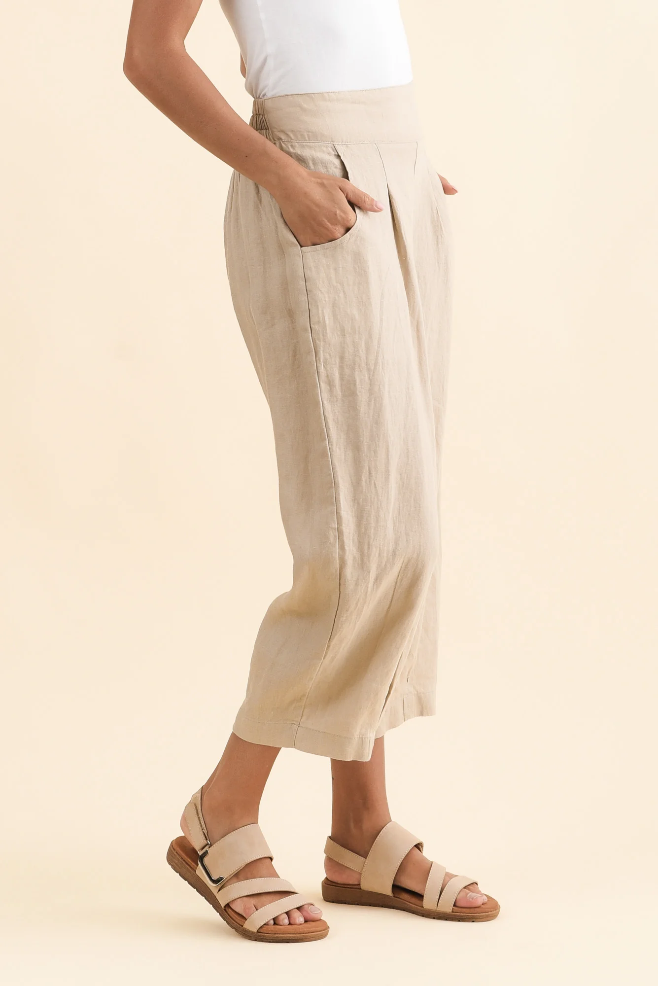 Lassie Beige Linen Barrel Pants - Image 4