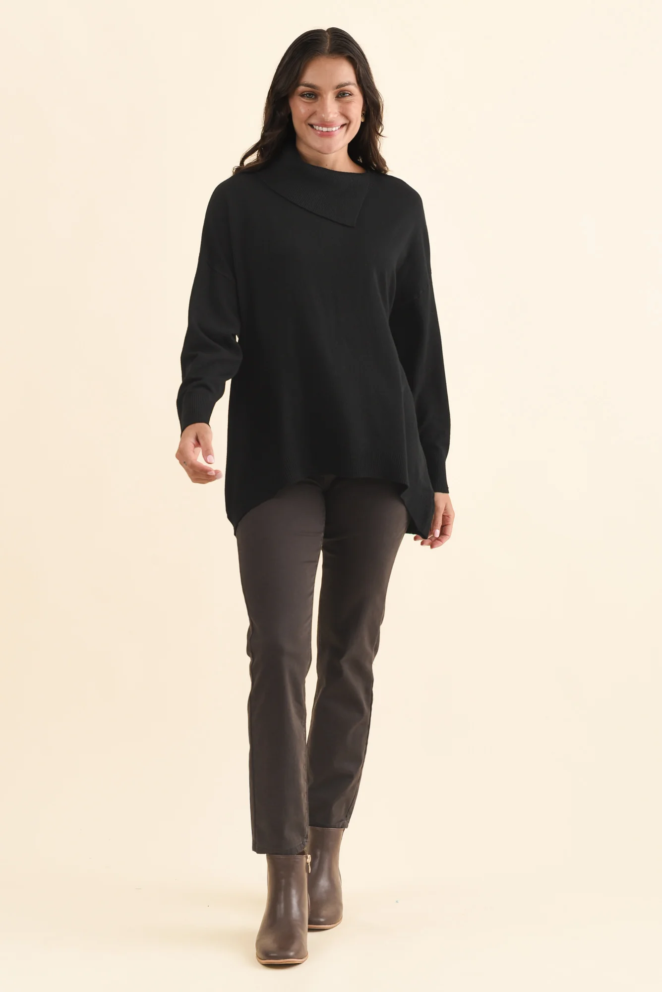 Renfrey Black Knit Jumper - Image 6