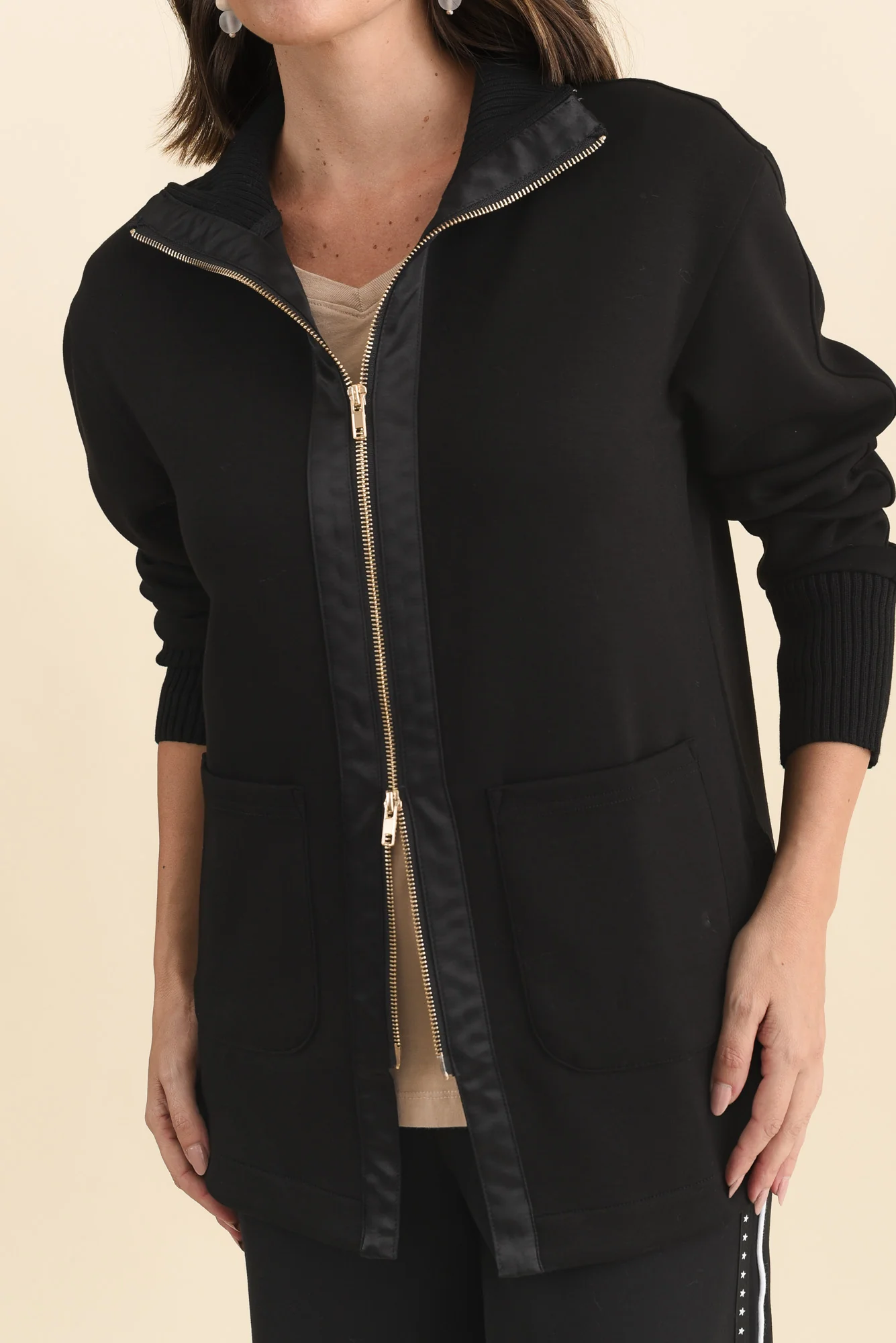 Sabi Black Zip Sweatshirt - Image 5