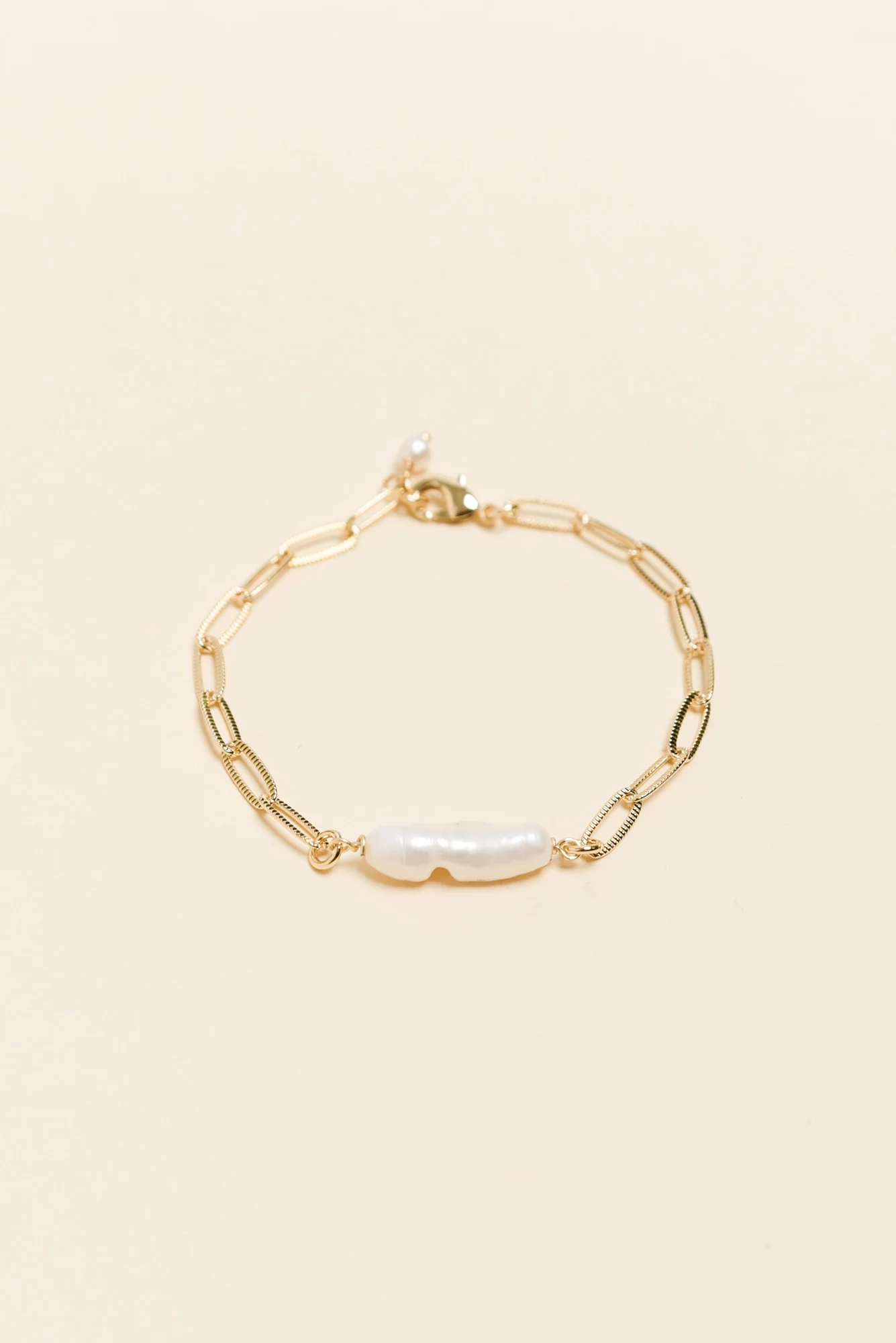 Sallie Gold Pearl Bracelet - Image 3