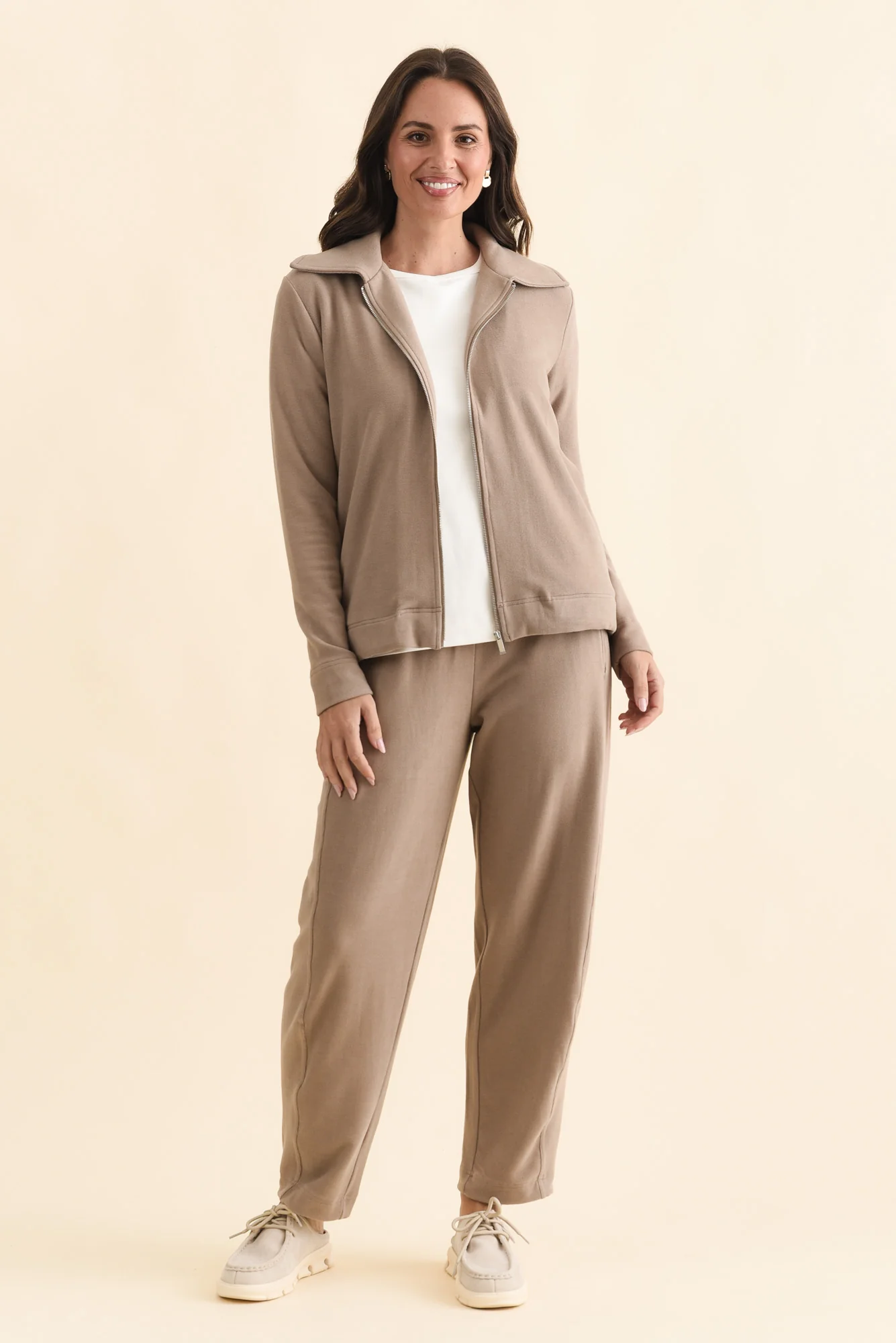 Souffle-Touch Beige Barrel Sweatpants - Image 4
