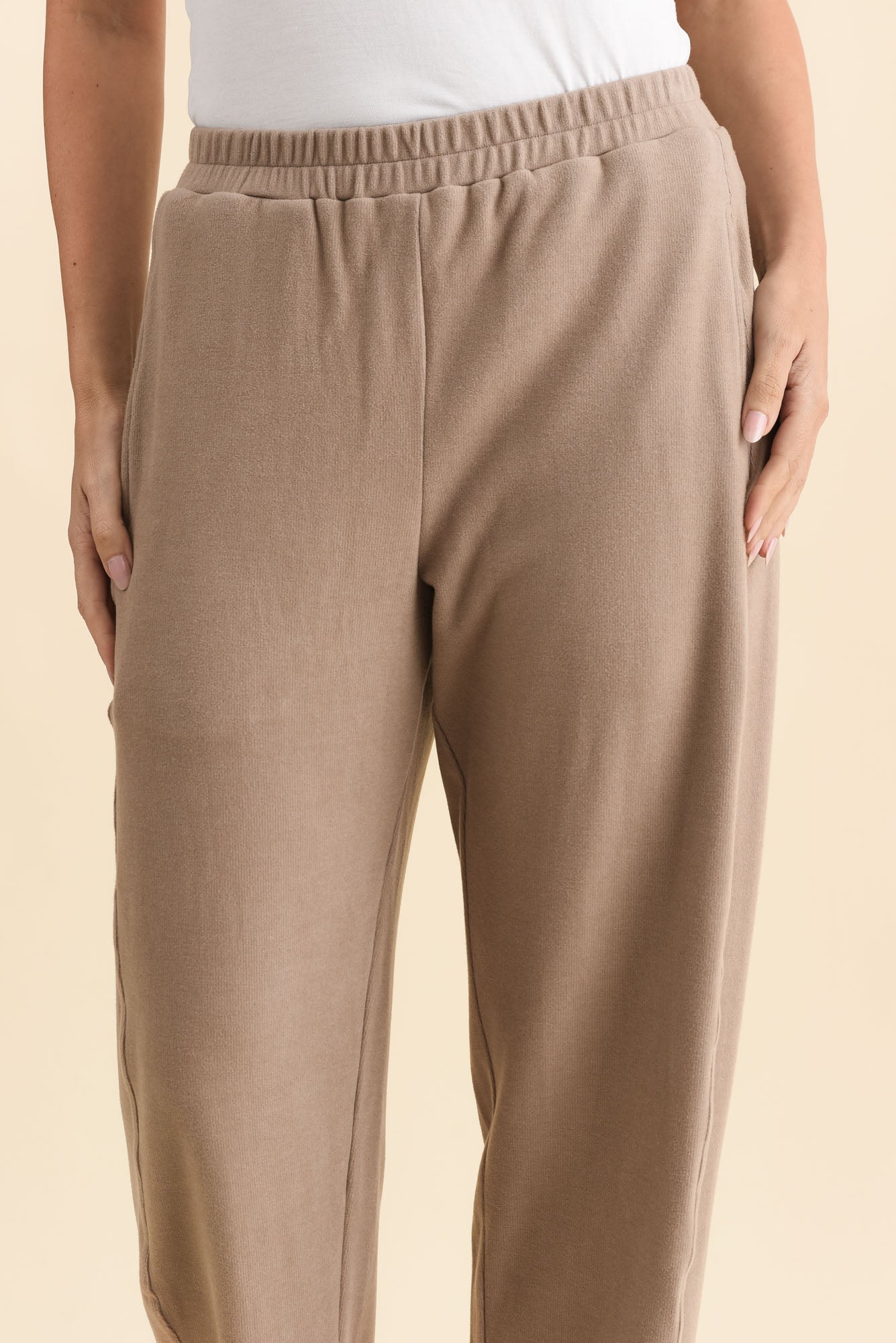 Souffle-Touch Beige Barrel Sweatpants - Image 7