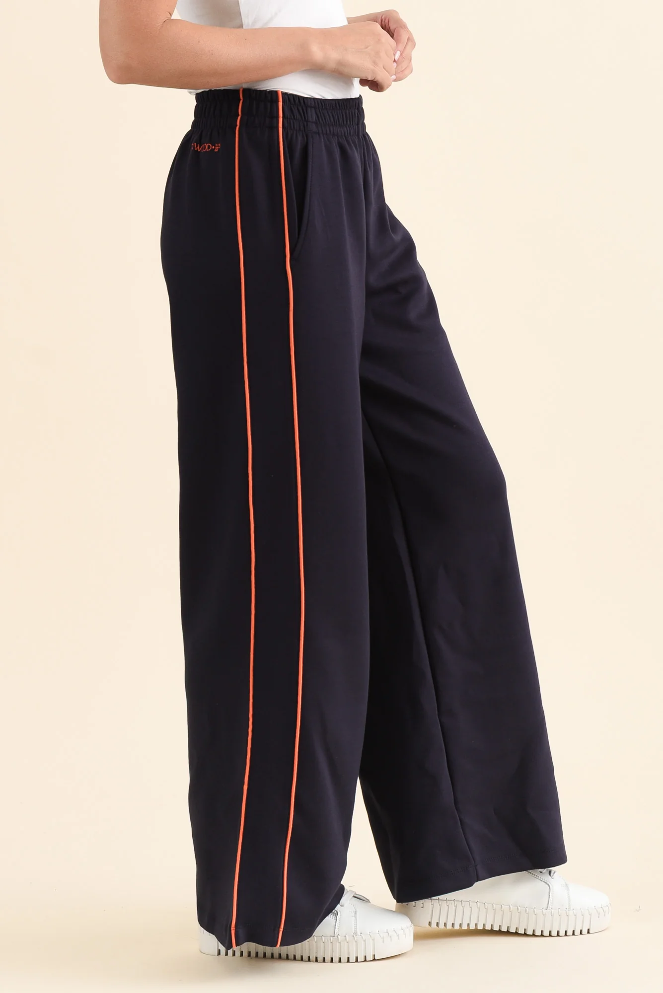 Traveller Navy Pocket Sweatpants - Image 4