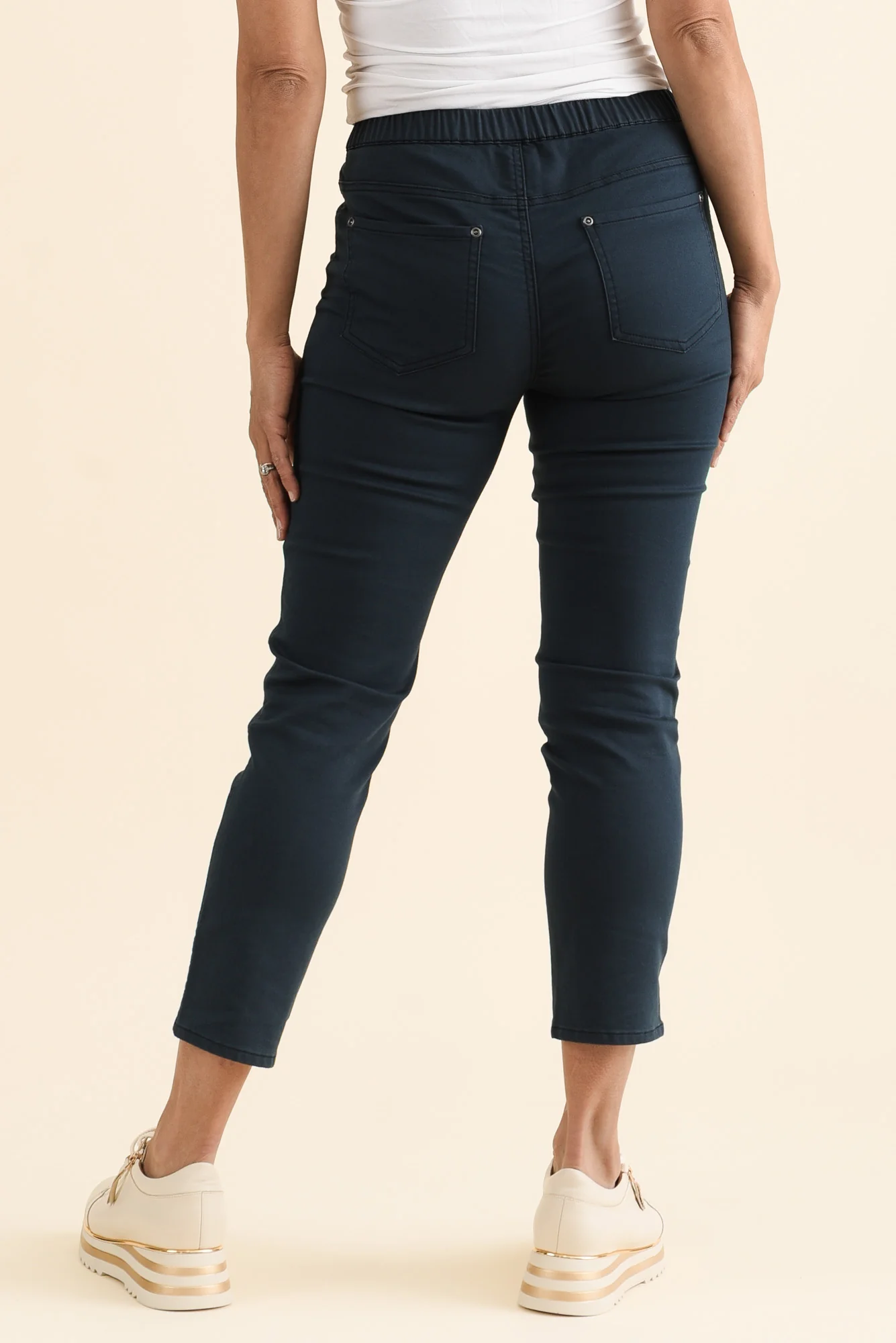 Winslet Navy 7/8 Pants - Image 4