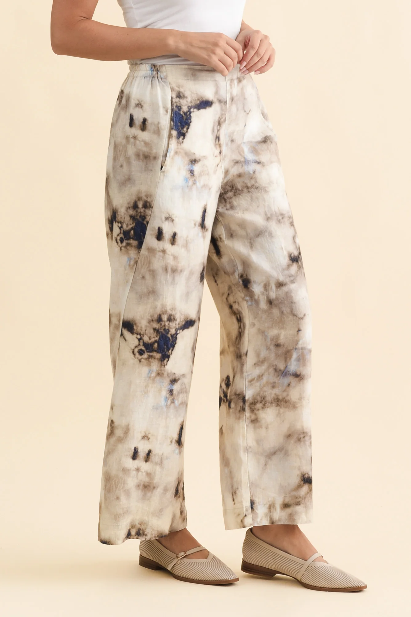 Xandra Taupe Abstract Linen Pocket Pants - Image 3